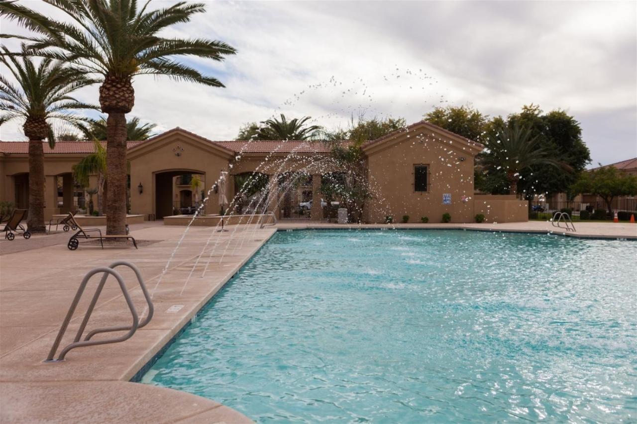 Gated Townhouse With Heated Pool, Hot Tub, Near Us60 Villa Mesa Exterior photo