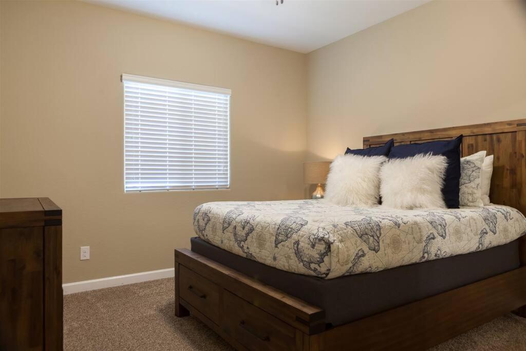 Gated Townhouse With Heated Pool, Hot Tub, Near Us60 Villa Mesa Exterior photo