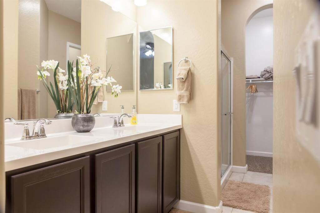 Gated Townhouse With Heated Pool, Hot Tub, Near Us60 Villa Mesa Exterior photo