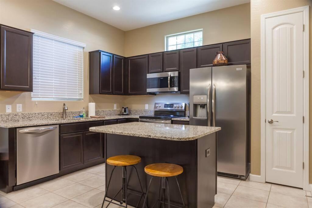 Gated Townhouse With Heated Pool, Hot Tub, Near Us60 Villa Mesa Exterior photo