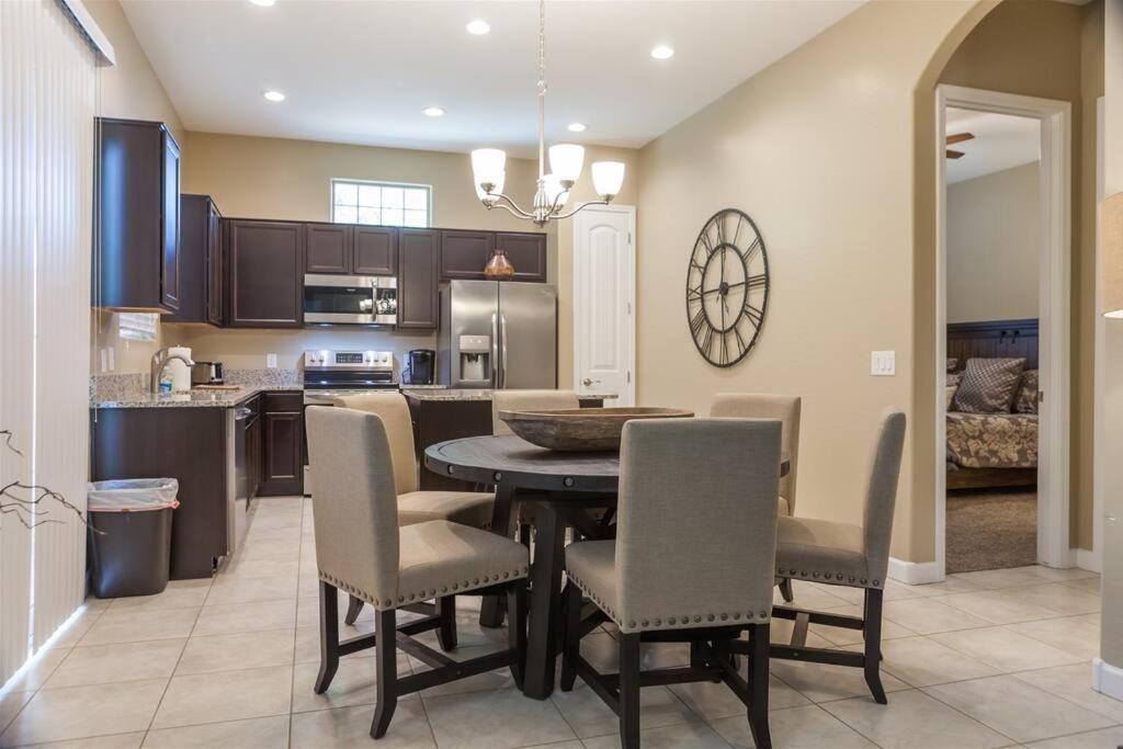 Gated Townhouse With Heated Pool, Hot Tub, Near Us60 Villa Mesa Exterior photo